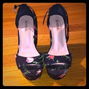 JustFab: tropical platform pump